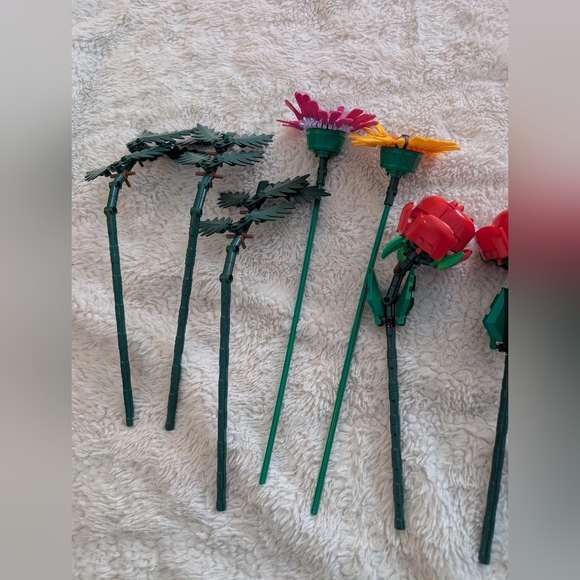 LEGO Botanical Collection Flower Bouquet - Picture 5 of 6